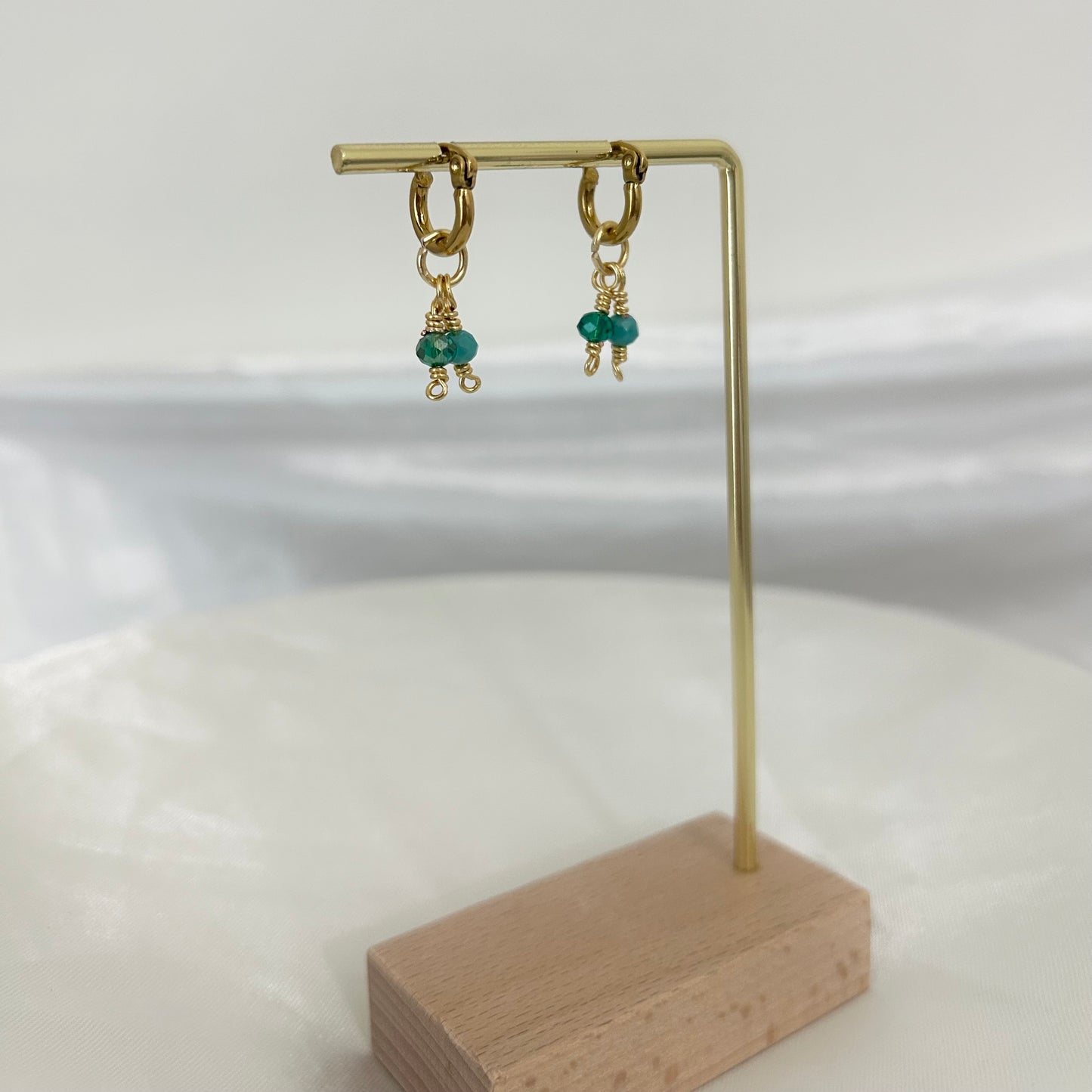 Pedacitos de Mamá Hoop Earrings