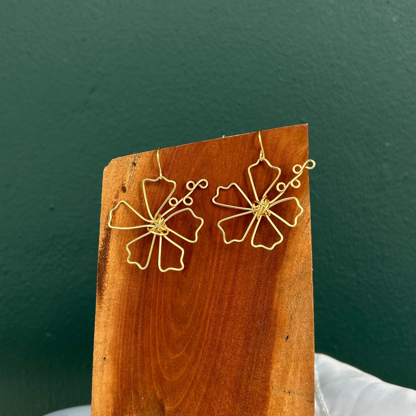 Flor de Maga Earrings