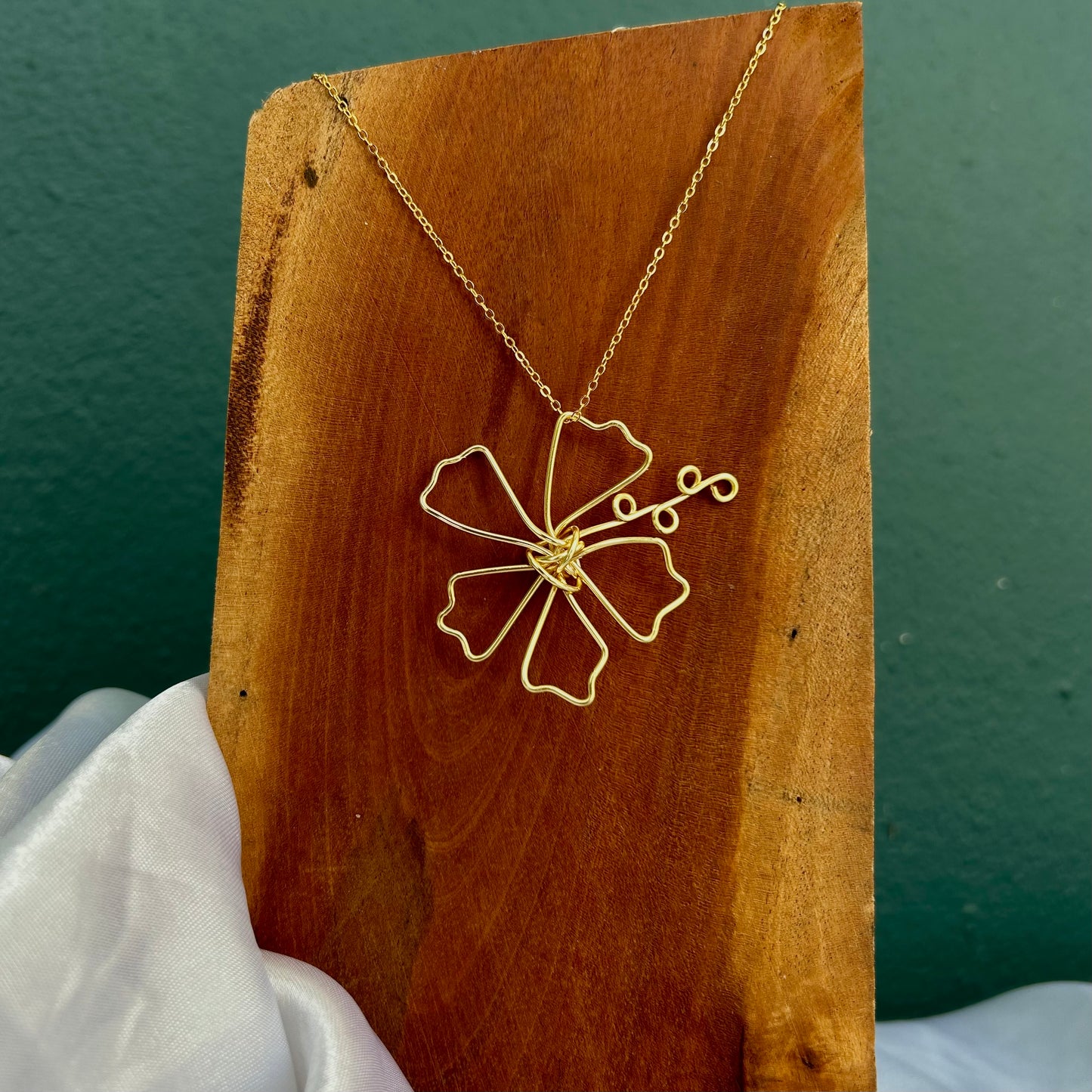 Flor de Maga Necklace