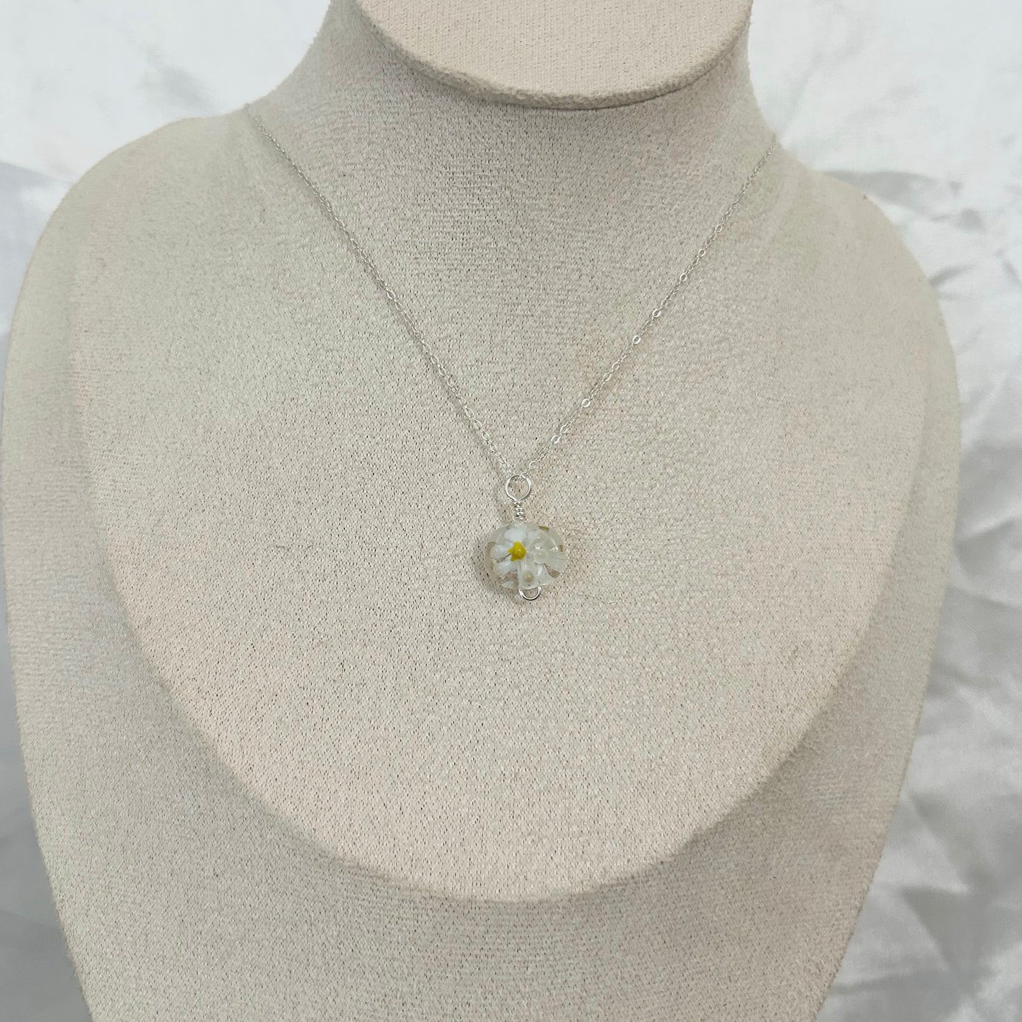 Daisy Necklace