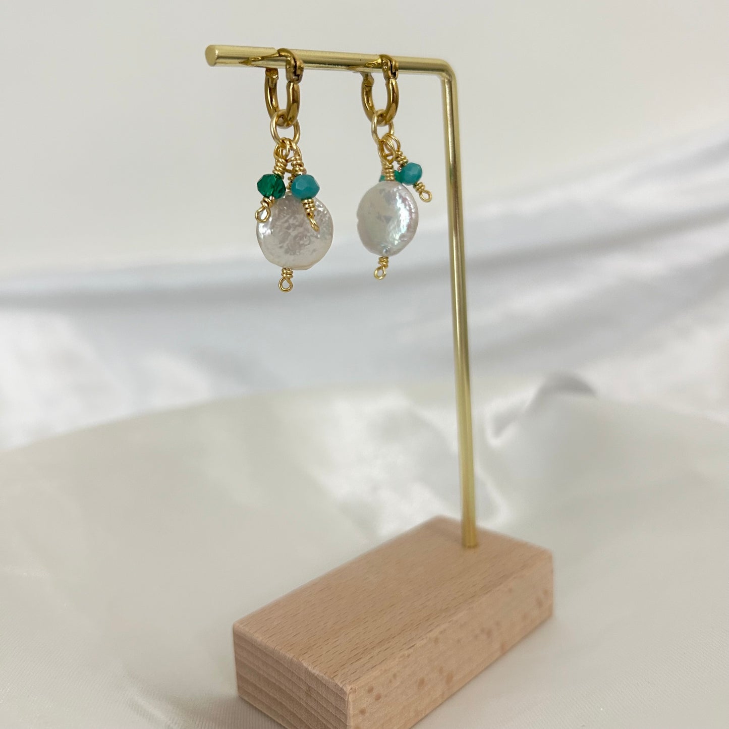 Pedacitos de Mamá Hoop Earrings
