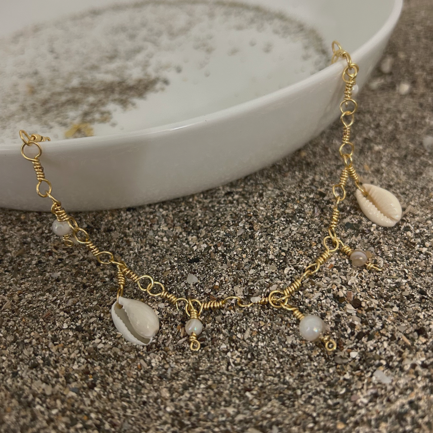 Beachy-chain Choker Necklace